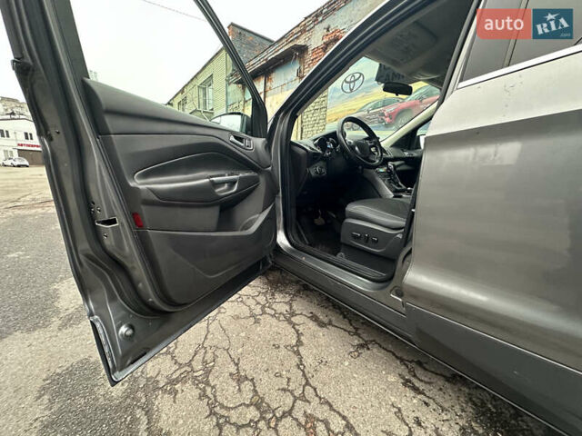 Серый Форд Эскейп, объемом двигателя 1.6 л и пробегом 252 тыс. км за 10500 $, фото 8 на Automoto.ua