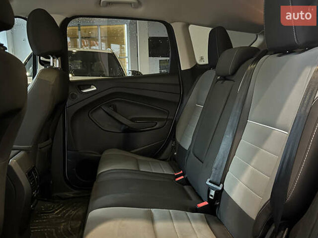 Сірий Форд Ескейп, об'ємом двигуна 1.6 л та пробігом 230 тис. км за 11700 $, фото 19 на Automoto.ua