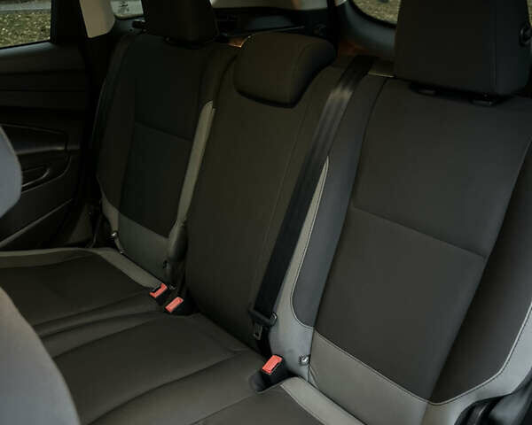 Серый Форд Эскейп, объемом двигателя 2.49 л и пробегом 208 тыс. км за 8499 $, фото 15 на Automoto.ua