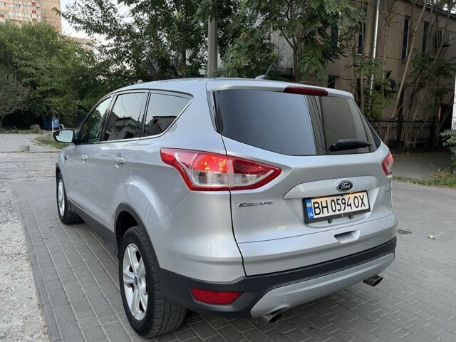 Серый Форд Эскейп, объемом двигателя 1.6 л и пробегом 202 тыс. км за 8880 $, фото 3 на Automoto.ua