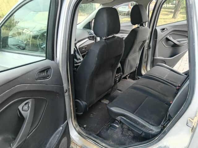 Сірий Форд Ескейп, об'ємом двигуна 0 л та пробігом 300 тис. км за 6900 $, фото 7 на Automoto.ua