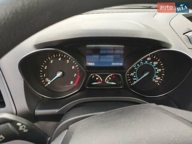 Серый Форд Эскейп, объемом двигателя 2.5 л и пробегом 206 тыс. км за 12900 $, фото 10 на Automoto.ua