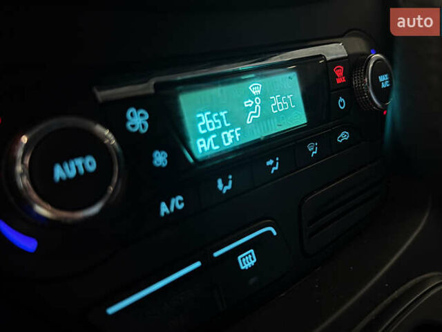 Сірий Форд Ескейп, об'ємом двигуна 1.6 л та пробігом 230 тис. км за 11700 $, фото 15 на Automoto.ua