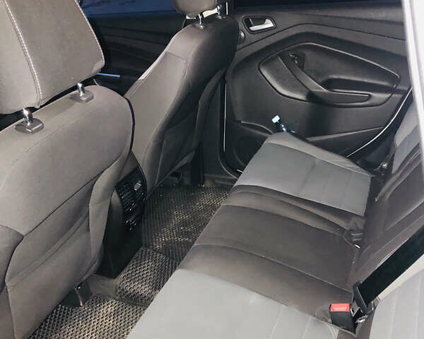 Серый Форд Эскейп, объемом двигателя 1.6 л и пробегом 154 тыс. км за 9200 $, фото 15 на Automoto.ua