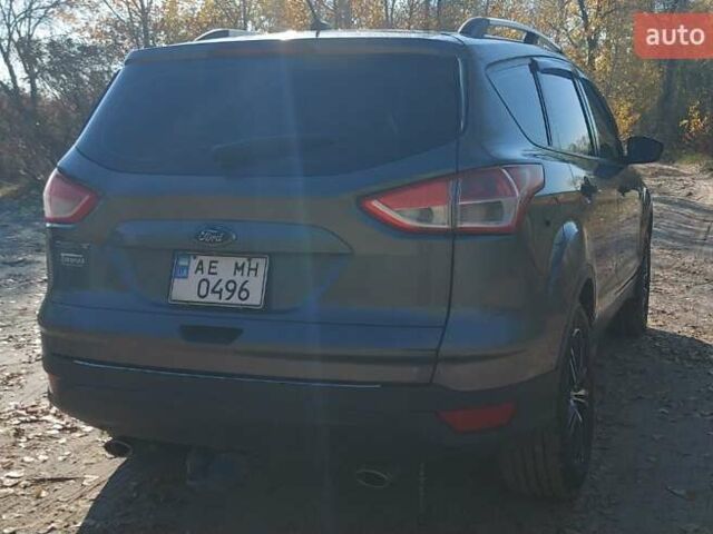 Серый Форд Эскейп, объемом двигателя 2.5 л и пробегом 250 тыс. км за 10900 $, фото 10 на Automoto.ua