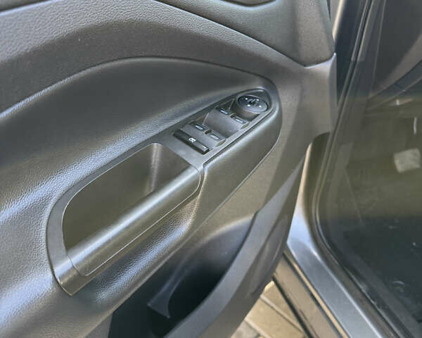 Сірий Форд Ескейп, об'ємом двигуна 2.49 л та пробігом 239 тис. км за 8999 $, фото 13 на Automoto.ua