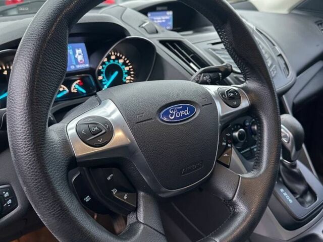 Серый Форд Эскейп, объемом двигателя 2.5 л и пробегом 184 тыс. км за 10950 $, фото 6 на Automoto.ua