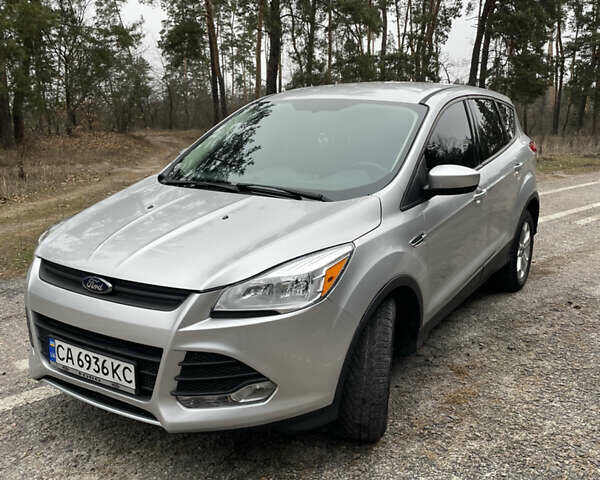 Серый Форд Эскейп, объемом двигателя 2.5 л и пробегом 155 тыс. км за 12300 $, фото 4 на Automoto.ua