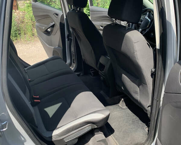 Серый Форд Эскейп, объемом двигателя 2.49 л и пробегом 240 тыс. км за 10200 $, фото 12 на Automoto.ua