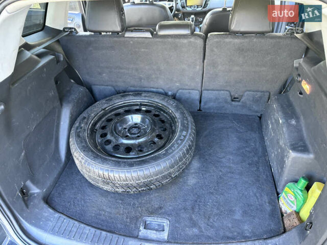 Серый Форд Эскейп, объемом двигателя 1.6 л и пробегом 208 тыс. км за 10950 $, фото 10 на Automoto.ua