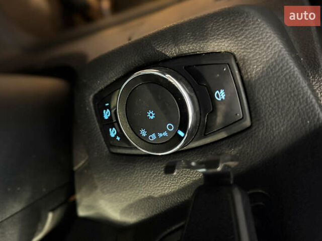 Сірий Форд Ескейп, об'ємом двигуна 1.6 л та пробігом 230 тис. км за 11700 $, фото 12 на Automoto.ua