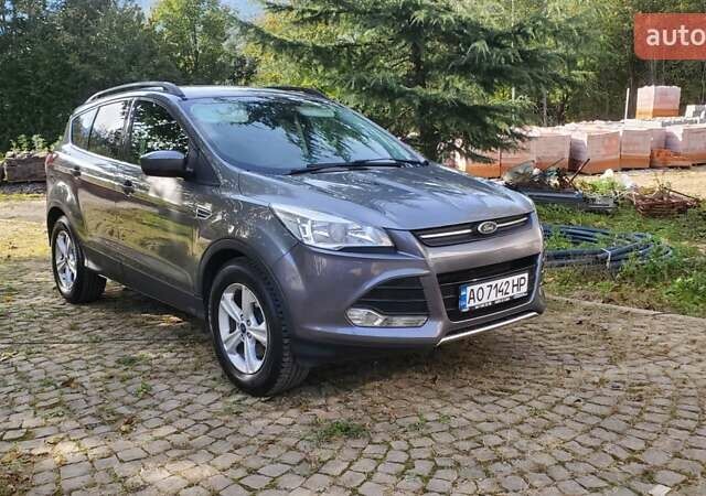 Серый Форд Эскейп, объемом двигателя 1.6 л и пробегом 235 тыс. км за 12300 $, фото 7 на Automoto.ua