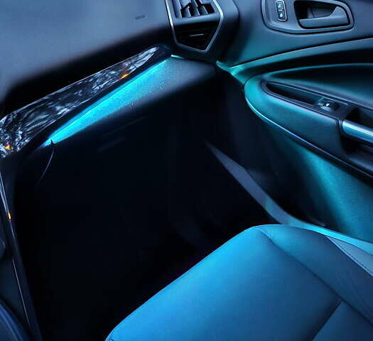 Сірий Форд Ескейп, об'ємом двигуна 2.5 л та пробігом 173 тис. км за 12500 $, фото 37 на Automoto.ua