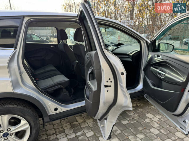 Серый Форд Эскейп, объемом двигателя 1.6 л и пробегом 124 тыс. км за 8900 $, фото 8 на Automoto.ua