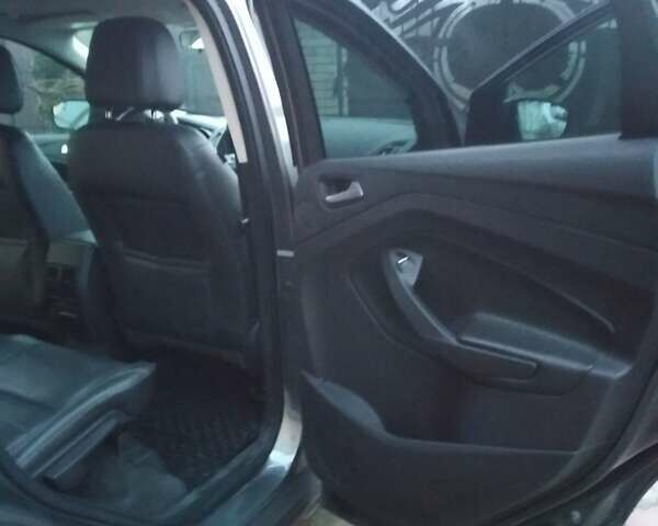 Сірий Форд Ескейп, об'ємом двигуна 1.6 л та пробігом 245 тис. км за 9500 $, фото 10 на Automoto.ua