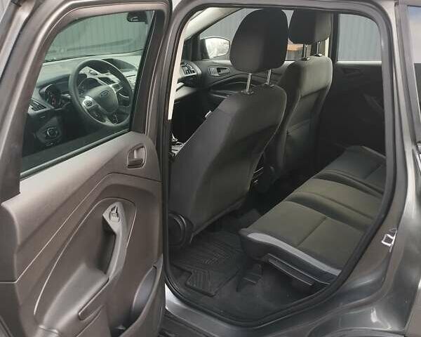 Серый Форд Эскейп, объемом двигателя 2.5 л и пробегом 206 тыс. км за 12900 $, фото 7 на Automoto.ua