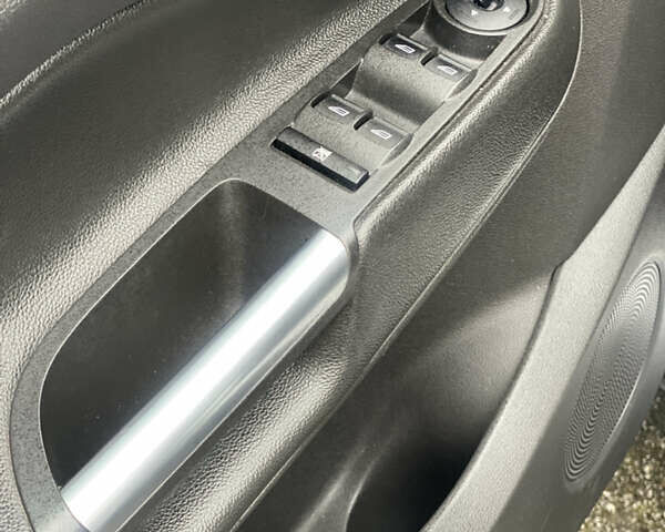 Серый Форд Эскейп, объемом двигателя 1.6 л и пробегом 125 тыс. км за 9999 $, фото 15 на Automoto.ua