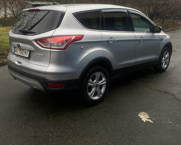 Серый Форд Эскейп, объемом двигателя 1.6 л и пробегом 125 тыс. км за 9999 $, фото 3 на Automoto.ua
