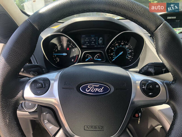 Сірий Форд Ескейп, об'ємом двигуна 2 л та пробігом 220 тис. км за 10600 $, фото 22 на Automoto.ua