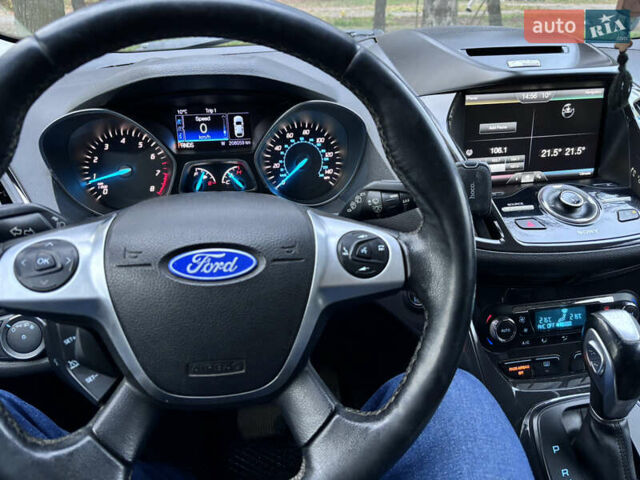 Серый Форд Эскейп, объемом двигателя 1.6 л и пробегом 208 тыс. км за 10950 $, фото 7 на Automoto.ua