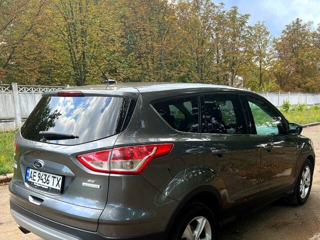 Серый Форд Эскейп, объемом двигателя 1.6 л и пробегом 208 тыс. км за 11000 $, фото 2 на Automoto.ua