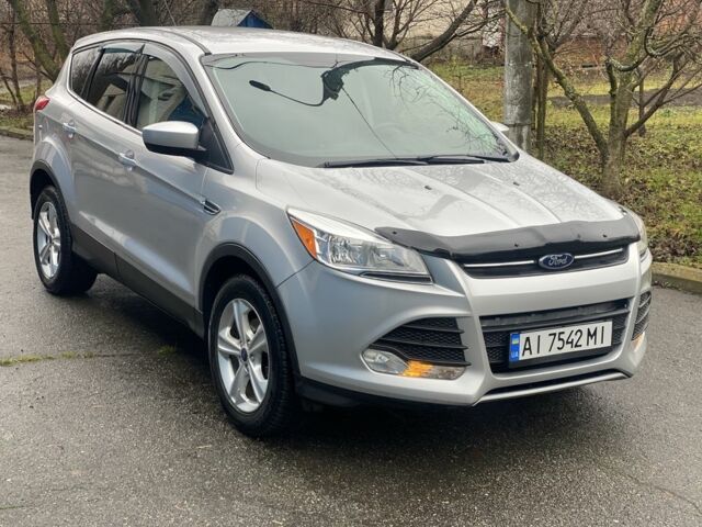 Сірий Форд Ескейп, об'ємом двигуна 1.6 л та пробігом 125 тис. км за 9999 $, фото 3 на Automoto.ua