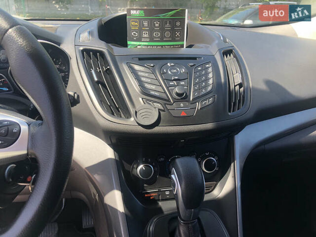 Сірий Форд Ескейп, об'ємом двигуна 2 л та пробігом 220 тис. км за 10600 $, фото 27 на Automoto.ua