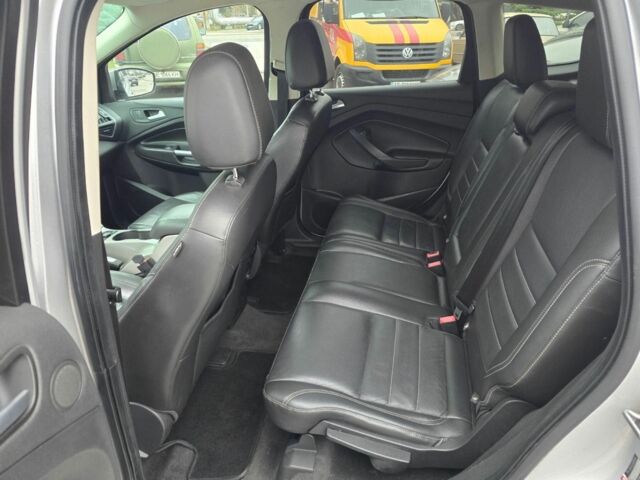 Сірий Форд Ескейп, об'ємом двигуна 1.6 л та пробігом 230 тис. км за 9300 $, фото 7 на Automoto.ua