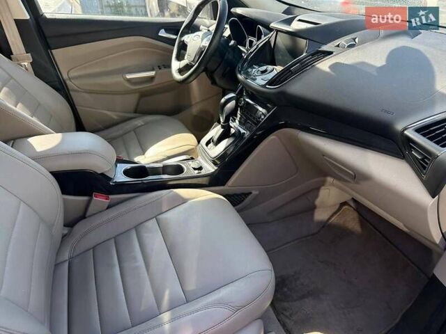 Сірий Форд Ескейп, об'ємом двигуна 2 л та пробігом 183 тис. км за 10400 $, фото 9 на Automoto.ua