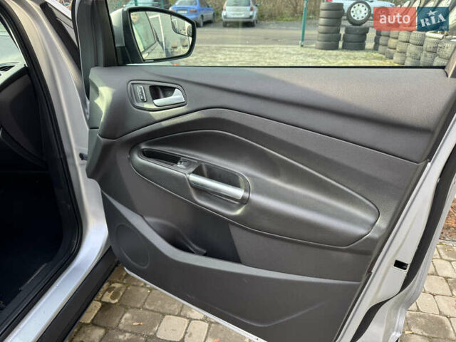 Серый Форд Эскейп, объемом двигателя 1.6 л и пробегом 124 тыс. км за 8900 $, фото 10 на Automoto.ua