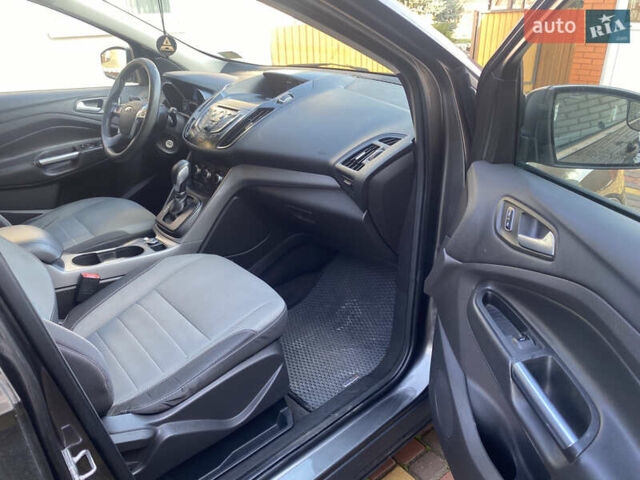 Сірий Форд Ескейп, об'ємом двигуна 1.6 л та пробігом 224 тис. км за 10000 $, фото 5 на Automoto.ua