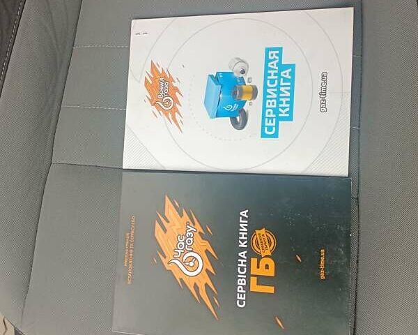 Серый Форд Эскейп, объемом двигателя 2 л и пробегом 169 тыс. км за 11500 $, фото 18 на Automoto.ua