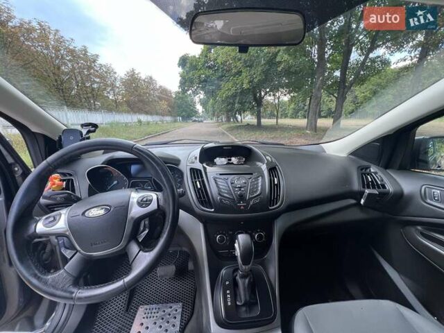 Серый Форд Эскейп, объемом двигателя 1.6 л и пробегом 208 тыс. км за 10800 $, фото 7 на Automoto.ua