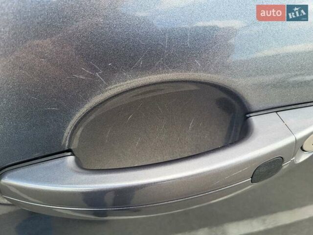 Серый Форд Эскейп, объемом двигателя 2 л и пробегом 120 тыс. км за 11000 $, фото 12 на Automoto.ua