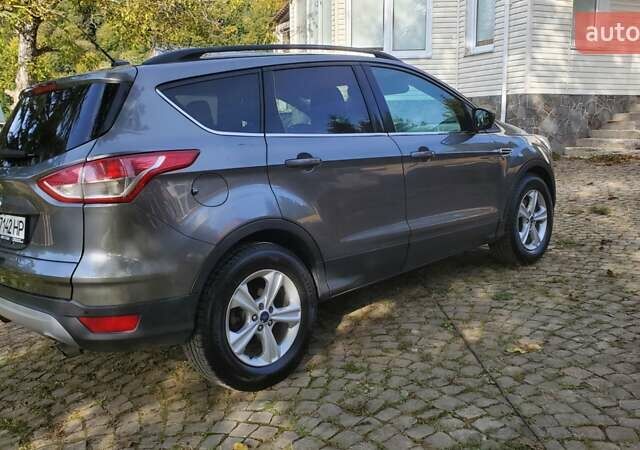 Серый Форд Эскейп, объемом двигателя 1.6 л и пробегом 235 тыс. км за 12300 $, фото 3 на Automoto.ua