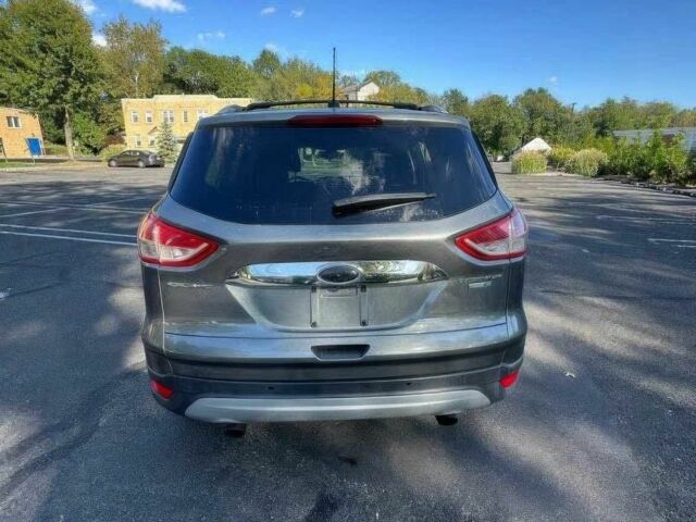 Форд Эскейп 2014 в Житомире на Automoto.ua Серый Форд Эскейп, объемом двигателя 2 л и пробегом 88 тыс. км за 4100 $, фото 4 на Automoto.ua