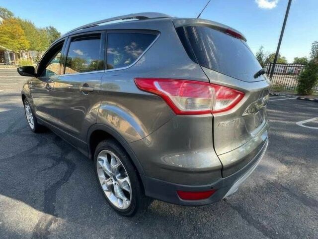 Форд Эскейп 2014 в Житомире на Automoto.ua Серый Форд Эскейп, объемом двигателя 2 л и пробегом 88 тыс. км за 4100 $, фото 3 на Automoto.ua