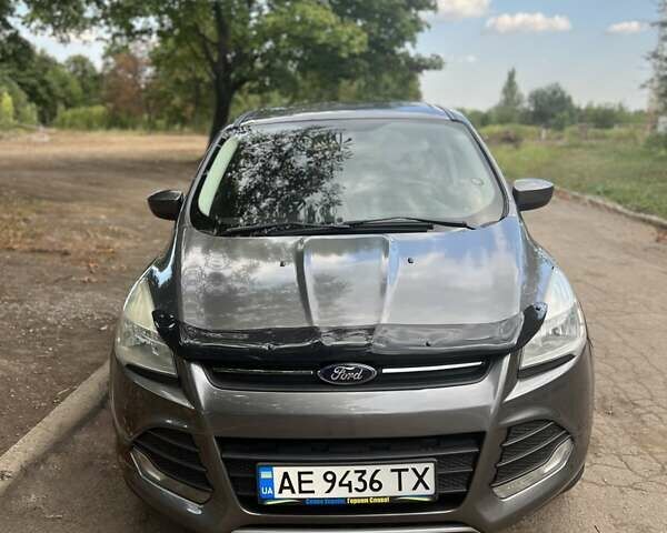 Серый Форд Эскейп, объемом двигателя 1.6 л и пробегом 208 тыс. км за 10800 $, фото 1 на Automoto.ua