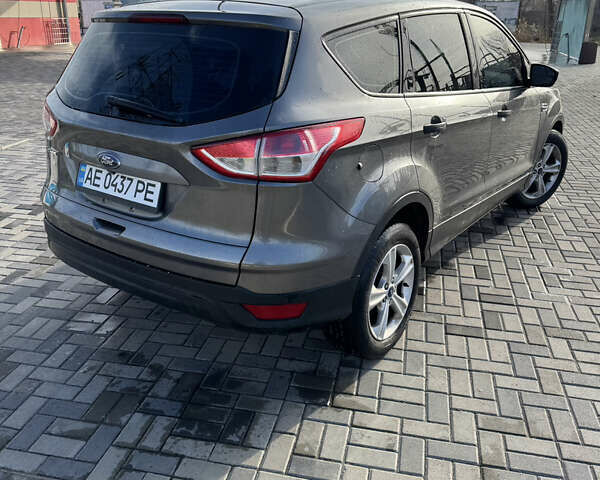 Сірий Форд Ескейп, об'ємом двигуна 2.49 л та пробігом 239 тис. км за 8999 $, фото 6 на Automoto.ua