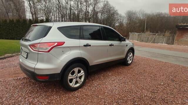 Серый Форд Эскейп, объемом двигателя 2.5 л и пробегом 179 тыс. км за 11500 $, фото 3 на Automoto.ua