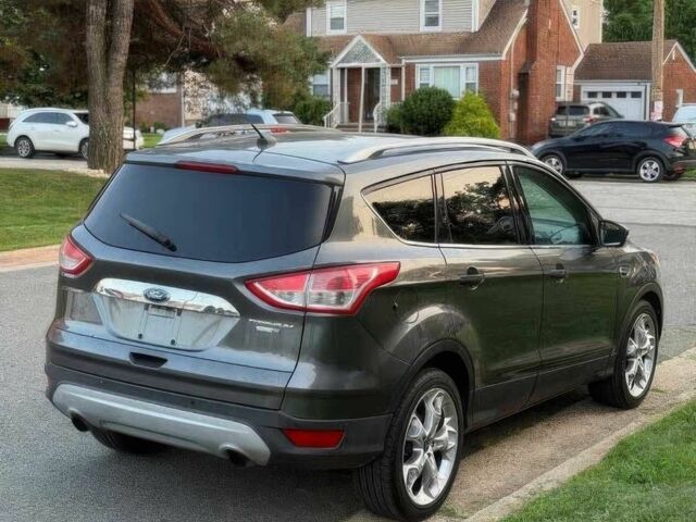 Серый Форд Эскейп, объемом двигателя 1.6 л и пробегом 77 тыс. км за 6000 $, фото 5 на Automoto.ua