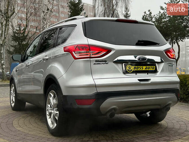 Серый Форд Эскейп, объемом двигателя 2 л и пробегом 124 тыс. км за 13500 $, фото 4 на Automoto.ua