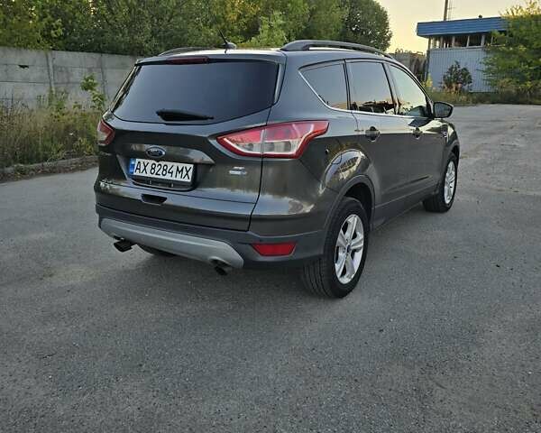 Серый Форд Эскейп, объемом двигателя 2 л и пробегом 230 тыс. км за 12500 $, фото 9 на Automoto.ua