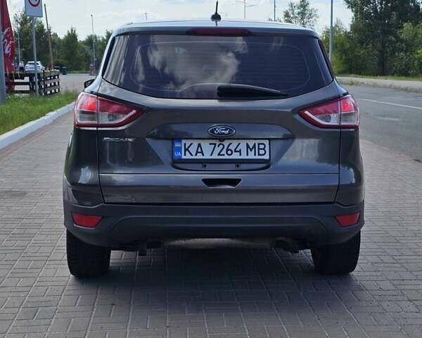 Сірий Форд Ескейп, об'ємом двигуна 2.5 л та пробігом 220 тис. км за 11000 $, фото 4 на Automoto.ua