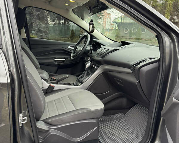 Серый Форд Эскейп, объемом двигателя 2.5 л и пробегом 165 тыс. км за 11333 $, фото 32 на Automoto.ua