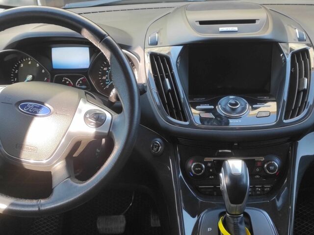 Форд Эскейп 2015 в Житомире на Automoto.ua Серый Форд Эскейп, объемом двигателя 2 л и пробегом 106 тыс. км за 13500 $, фото 6 на Automoto.ua