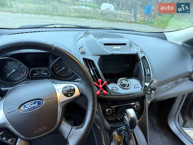 Серый Форд Эскейп, объемом двигателя 2 л и пробегом 125 тыс. км за 12000 $, фото 6 на Automoto.ua