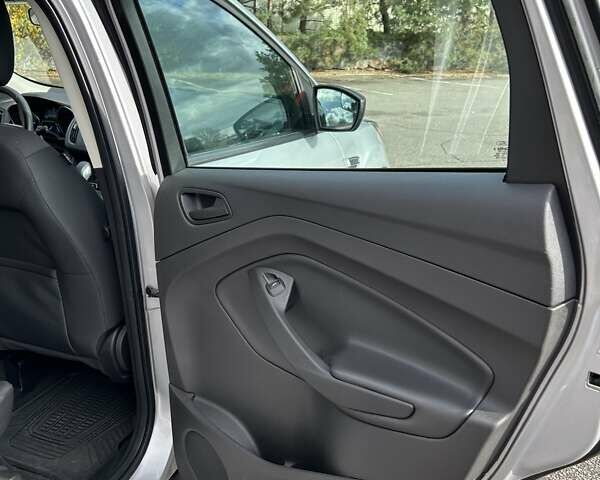 Форд Эскейп 2015 в Виннице на Automoto.ua Серый Форд Эскейп, объемом двигателя 2.5 л и пробегом 39 тыс. км за 13850 $, фото 20 на Automoto.ua