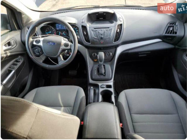 Серый Форд Эскейп, объемом двигателя 1.6 л и пробегом 180 тыс. км за 10000 $, фото 7 на Automoto.ua