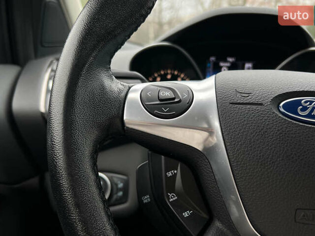 Серый Форд Эскейп, объемом двигателя 2 л и пробегом 124 тыс. км за 13500 $, фото 10 на Automoto.ua